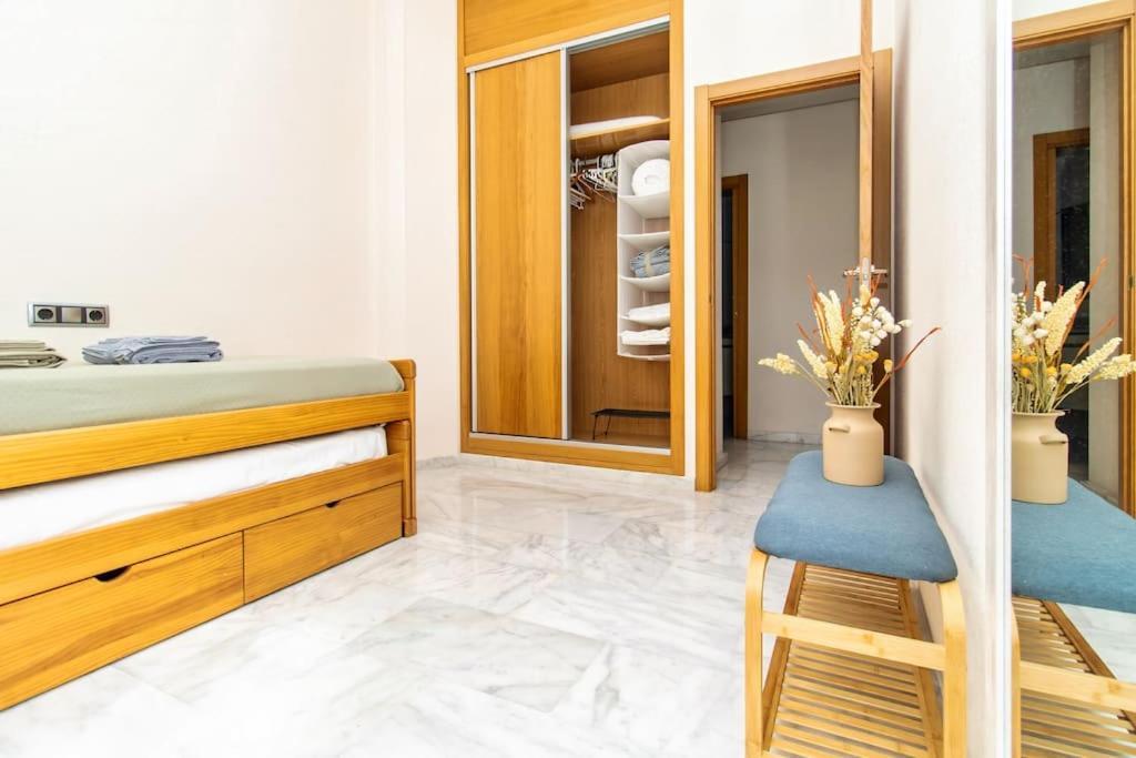 Mercantil - Apartments Ла-Віла-Джойоза Екстер'єр фото